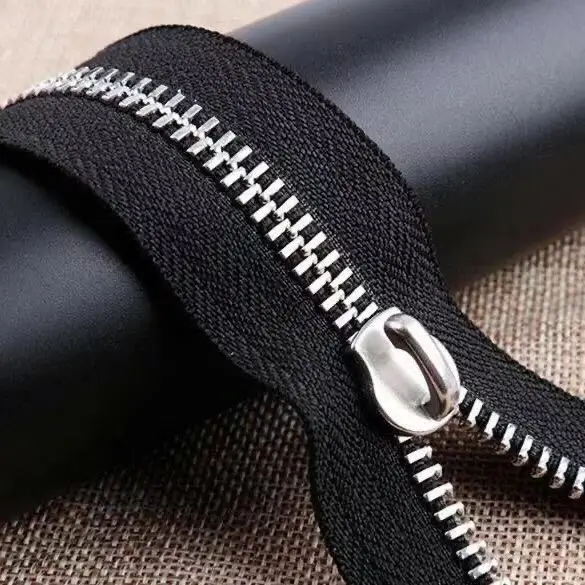 Zipper Slider and Zipper Tape Pic